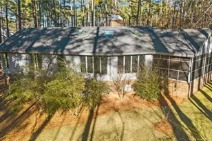 15740 Fox Ln, Wagram, NC 28396 - Photo 10