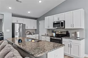 522 Carolina Church Rd, Saint Pauls, NC 28384 - Photo 4