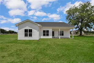 27 Mabe Rd, Parkton, NC 28371 - Photo 6