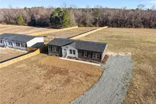 849 Loop Rd, Bunnlevel, NC 28323 - Photo 2