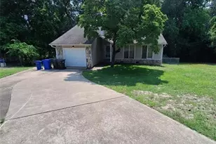 1103 Lake Mont Ct, Fayetteville, NC 28311 - Photo 2