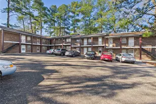 1021 W Rowan St, Fayetteville, NC 28305 - Photo 2