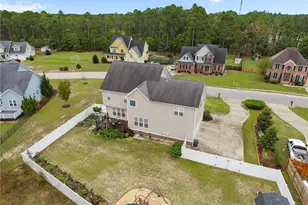 335 Lancelot Ct, Linden, NC 28356 - Photo 6