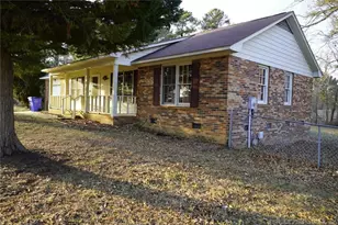 6708 Seaford Dr, Fayetteville, NC 28314 - Photo 4