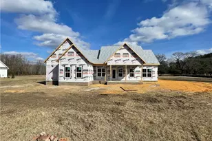 2677 Smith Mill Rd, Lumberton, NC 28358 - Photo 2