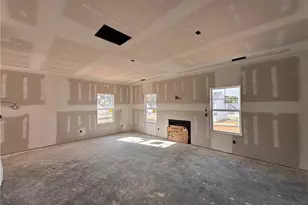 258 Rough Rdg Trl, Aberdeen, NC 28315 - Photo 4