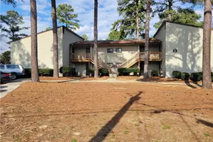 945 Applewood Ln, Fayetteville, NC 28303 - Photo 2