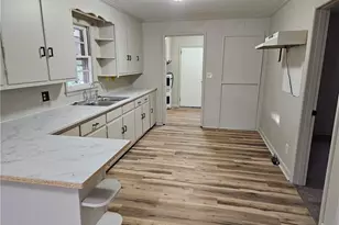 5300 Bayleaf Dr, Fayetteville, NC 28304 - Photo 2