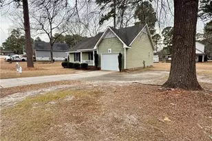 683 Dowfield Dr, Fayetteville, NC 28311 - Photo 2