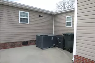 1184 Fisher Rd, Saint Pauls, NC 28384 - Photo 6