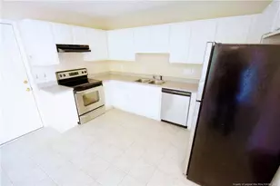 328 Roundtree Dr, Fayetteville, NC 28303 - Photo 6