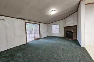 21981 McIntosh Rd, Wagram, NC 28396 - Photo 8