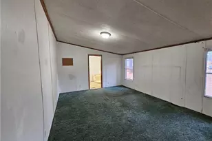 21981 McIntosh Rd, Wagram, NC 28396 - Photo 10