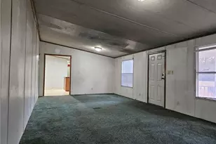 21981 McIntosh Rd, Wagram, NC 28396 - Photo 4