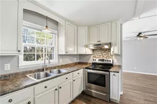 2015 Corrinna St, Fayetteville, NC 28301 - Photo 24