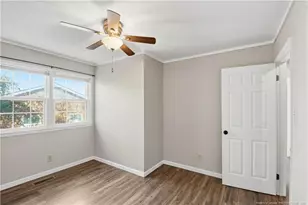 2015 Corrinna St, Fayetteville, NC 28301 - Photo 36