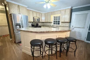 3025 Princeton St, Lumberton, NC 28360 - Photo 6