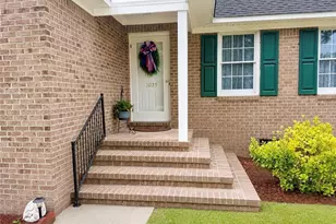 3025 Princeton St, Lumberton, NC 28360 - Photo 2