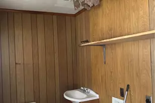 1411 Eisenhower St, Lumberton, NC 28358 - Photo 8