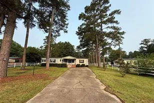 21040 McLaughlin Rd, Laurinburg, NC 28352 - Photo 1