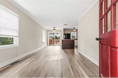 526 W Weatherspoon Street, Sanford, NC 27330 - Photo 6