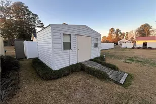 508 E Church St, Rowland, NC 28383 - Photo 6