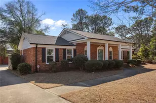 2515 Fordham Dr, Fayetteville, NC 28304 - Photo 2