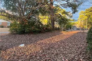 4805 Ellsworth Dr, Fayetteville, NC 28304 - Photo 2