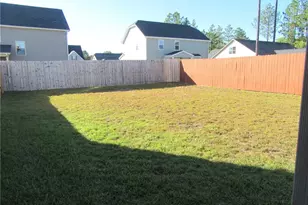 2142 Yates Ranch Rd, Hope Mills, NC 28348 - Photo 4