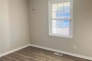 551 Farmview Dr, Fayetteville, NC 28311 - Photo 8