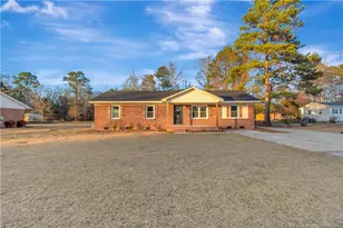 341 Bollinger Ave, Lumberton, NC 28360 - Photo 2