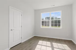 361 Maddox Dr, Aberdeen, NC 28315 - Photo 4