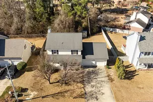 1820 S Daphne Circle S, Fayetteville, NC 28304 - Photo 2