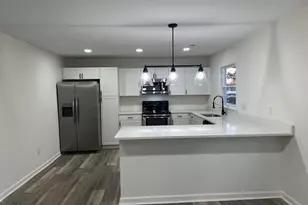 711 Memorial Ave, Dunn, NC 28334 - Photo 4