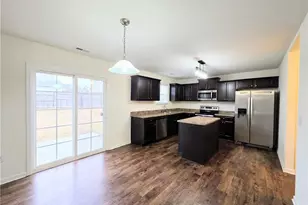 331 Botanical Ct, Bunnlevel, NC 28323 - Photo 4