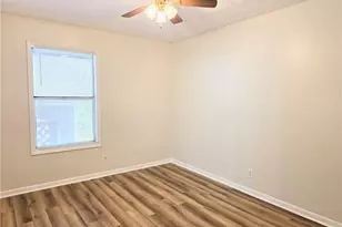 6768 Willowbrook Dr, Fayetteville, NC 28314 - Photo 6