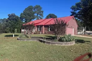 1350 Butterwood Cir, Fayetteville, NC 28314 - Photo 2