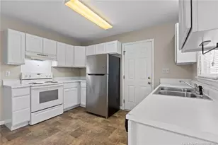 1179 Butterwood Cir, Fayetteville, NC 28314 - Photo 10