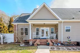 21 Brownstone Dr, Lumberton, NC 28360 - Photo 36