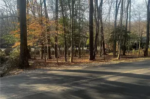 639 Chelsea Dr, Sanford, NC 27332 - Photo 1