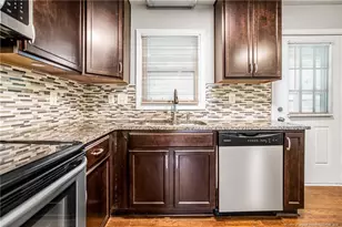 221 Waxhaw Dr, Fayetteville, NC 28314 - Photo 16