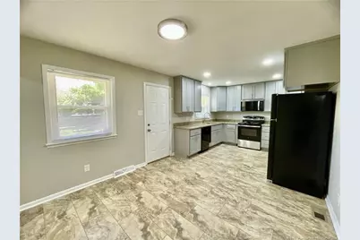 6005 Blairmore Place, Fayetteville, NC 28314 - Photo 8