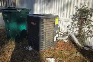 2222 Sand Hill Rd, Hope Mills, NC 28438 - Photo 2