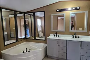 2222 Sand Hill Rd, Hope Mills, NC 28438 - Photo 8