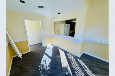 102 W 27th Street, Lumberton, NC 28358 - Photo 4