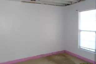 205 Kelly Dr, Laurinburg, NC 28352 - Photo 12