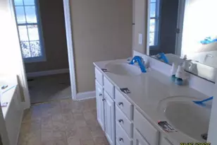 205 Kelly Dr, Laurinburg, NC 28352 - Photo 8