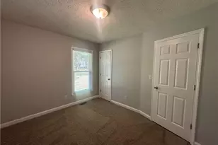 9598 Holbrook Ln, Fayetteville, NC 28314 - Photo 14