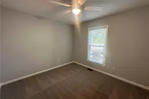 9598 Holbrook Ln, Fayetteville, NC 28314 - Photo 18