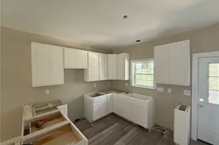 940 Lakewind, Sanford, NC 27332 - Photo 2